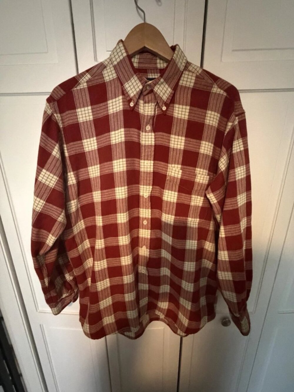 Britches Great Outdoors Men’s Large Red Plaid 100% Cotton Button Down Shirt